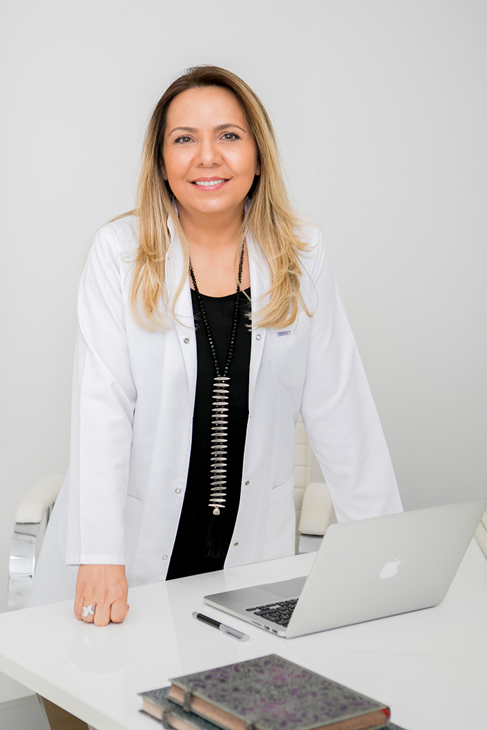 Dr. Esra Silahtar